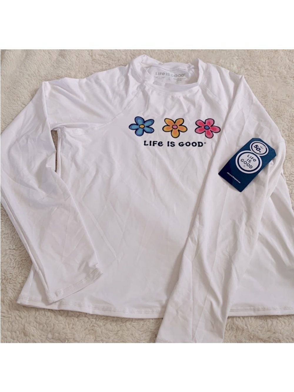 Life Is Good White Long-Sleeve Surf top for women size Large white Daisies NEW!